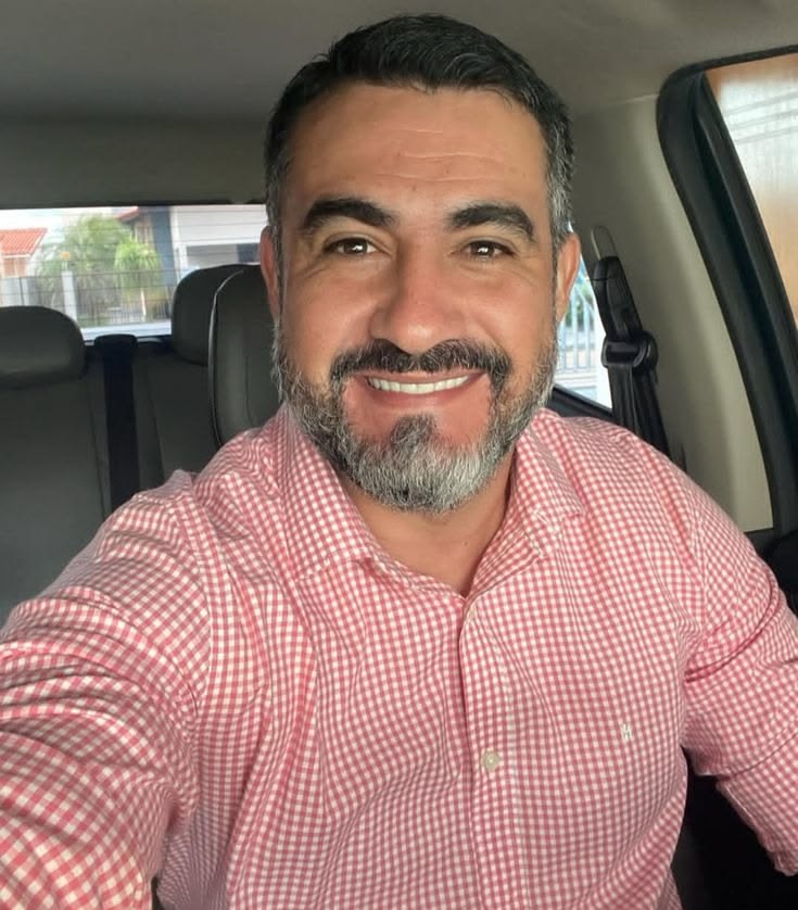 <em>Alejandro M.</em>